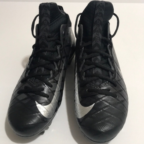 Nike 833390 Alpha Field General Football Cleats - Picture 4 of 7